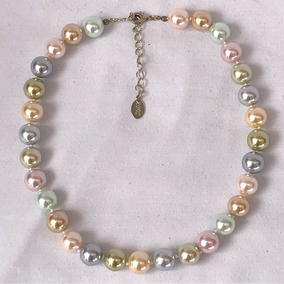 Kenneth Jay Lane 2009 Multicolor Faux Pearl Necklace - Picture 3 of 11